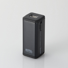 iPhone用モバイルバッテリー“DE-A01D-1908シリーズ” 写真:DE-A01D-1908BK〈ブラック〉