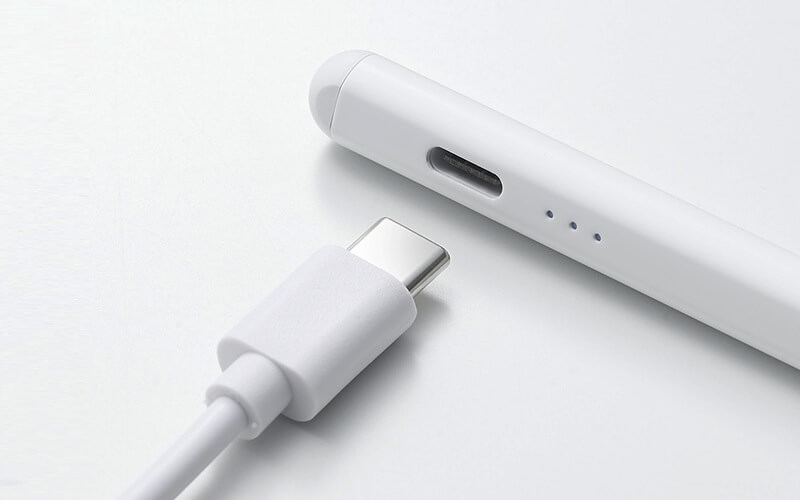 充電用にUSB Type-Cポートを搭載