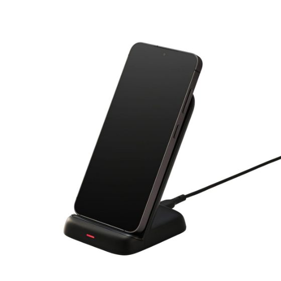 3枚のコイルで、AirPodsやスマートフォン縦横で充電可能