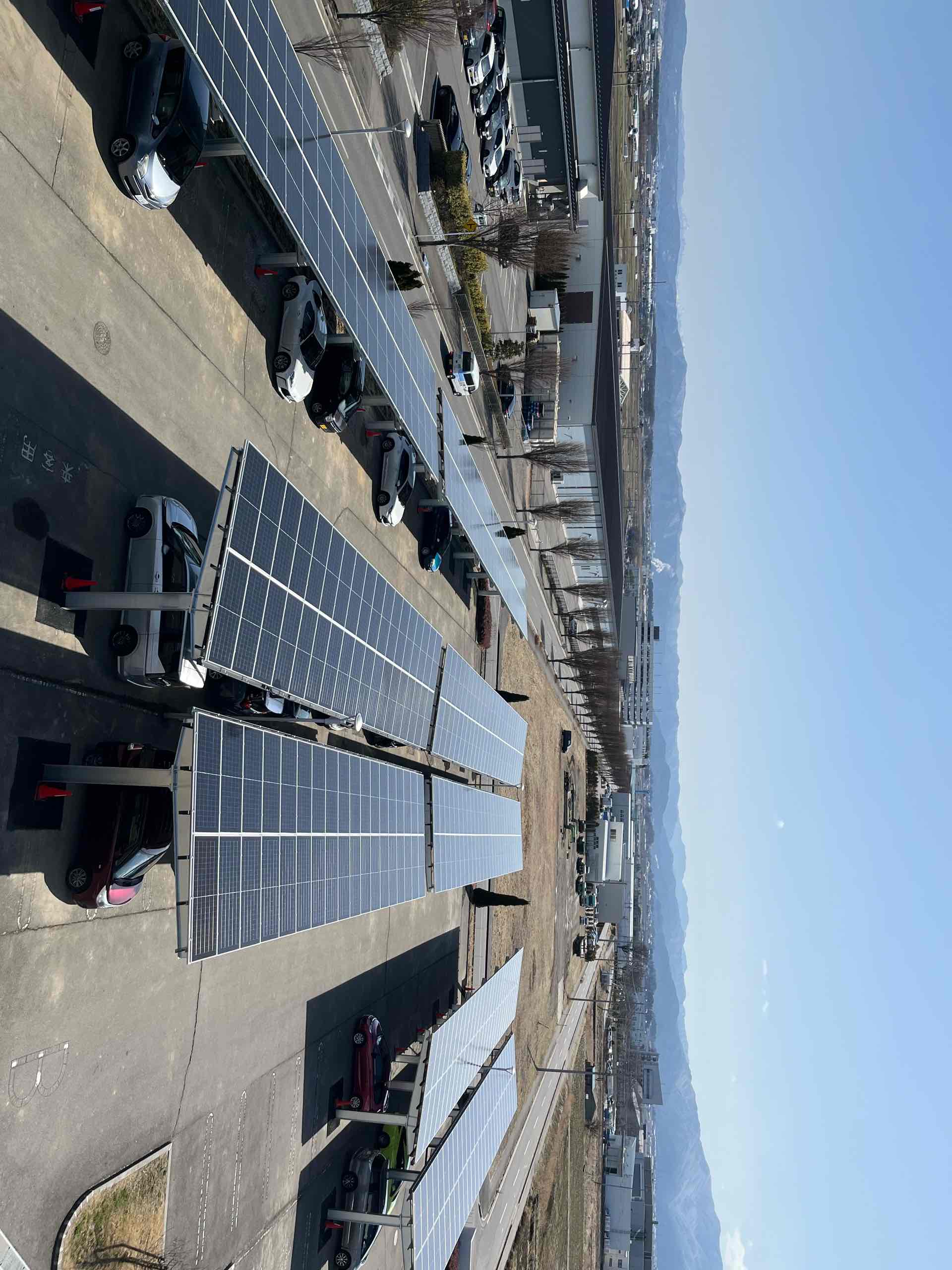 Photo of arport-integrated solar power generation system(Tescom Denki Matsumoto Factory)