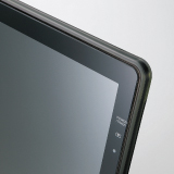 アクオス“LC-20FE1”本体側面やコーナーへの衝撃を吸収。