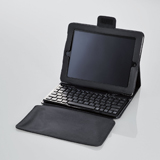 iPad 2とキーボードをコンパクトに持ち運べるキーボードカバー付き。マジックテープにより、開け閉め可能。