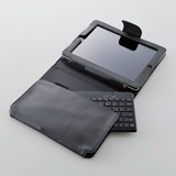 iPad 2とキーボードをコンパクトに持ち運べるキーボードカバー付き。マジックテープにより、開け閉め可能。