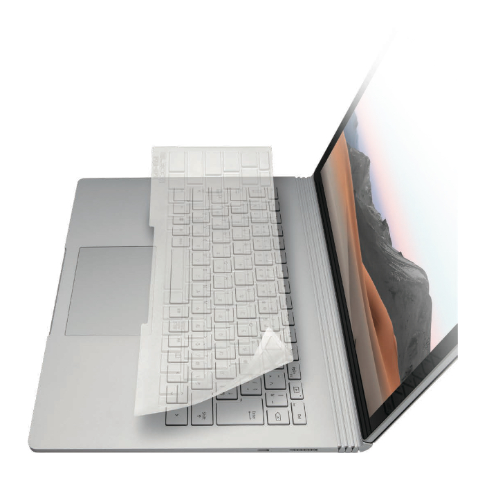 極めて薄く、キーボードにぴったりフィット
