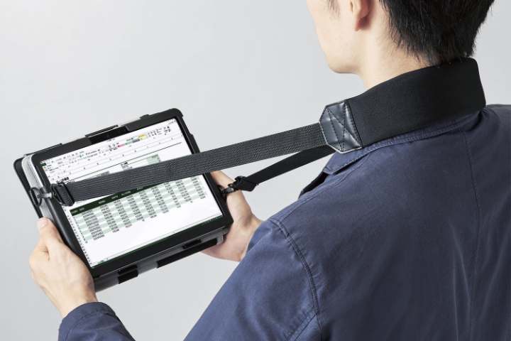 長時間の使用でも肩や首への負担を軽減
