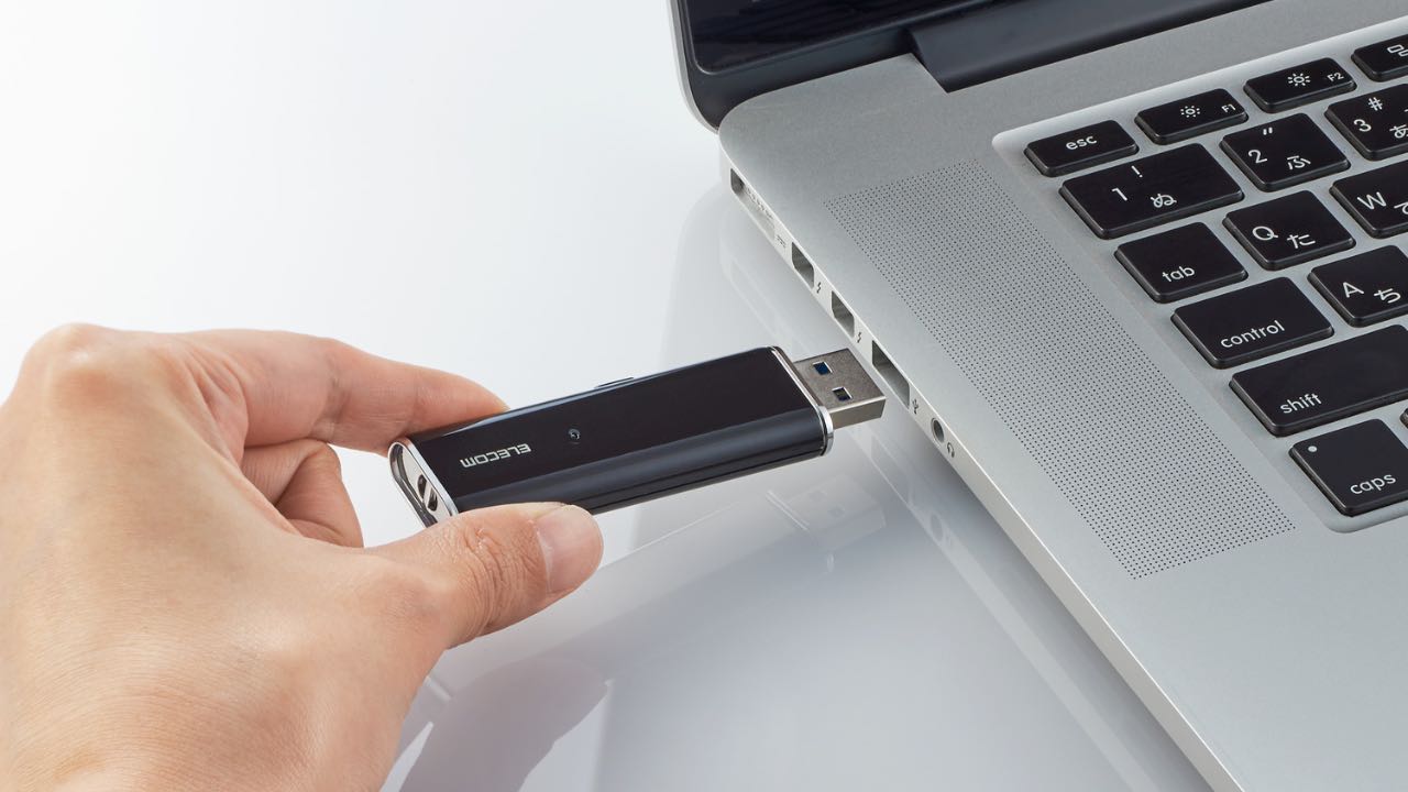 超小型軽量&ケーブル不要のUSBコネクタ一体型