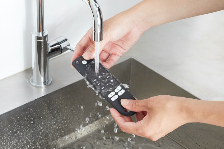 水洗い可能※リモコンは防水ではありません。カバーのみ水洗いができます。