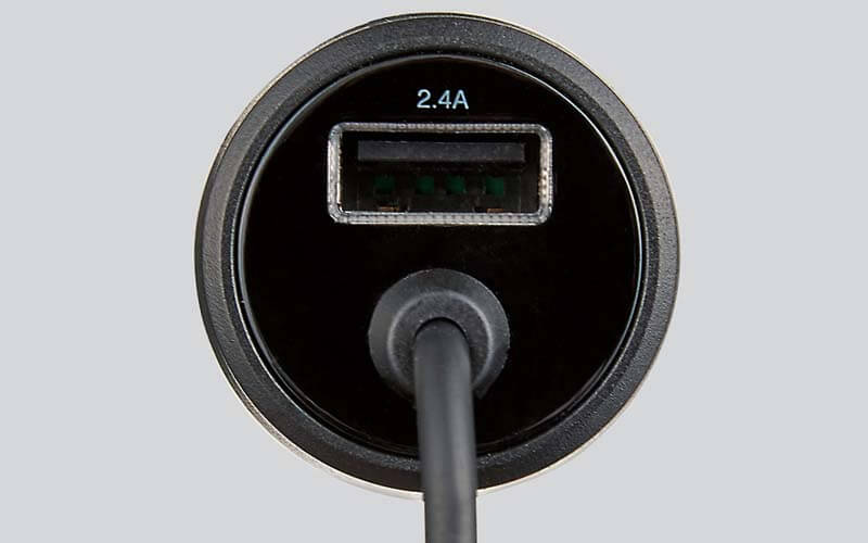 本体側にもUSB-A×1ポートを装備