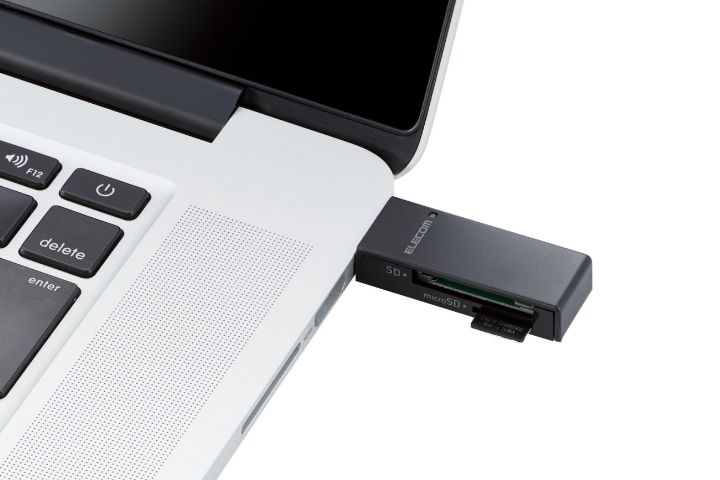 スマートフォン・携帯電話の多くに採用されているMicroSDカードも、アダプターなしでそのまま挿し込み可能