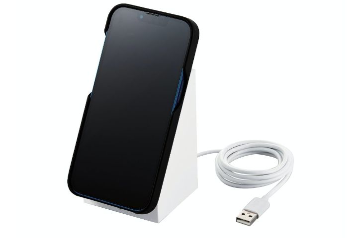 iPhoneを縦置き・横置きしても充電可能です