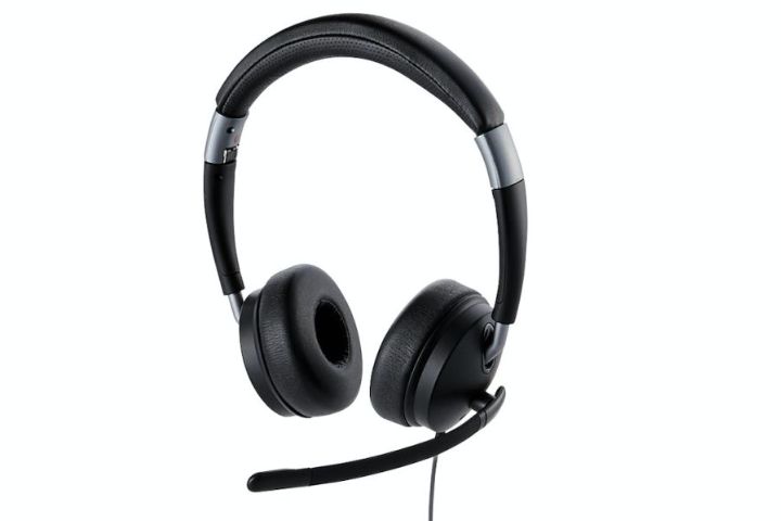 しっかりと音声を聞き取れる両耳タイプ