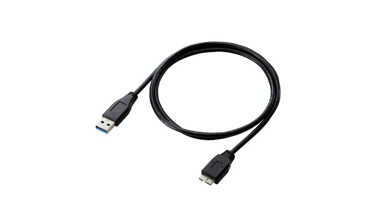 長距離配線が必要な場合でも接続可能な約0.9mのUSBケーブルを付属