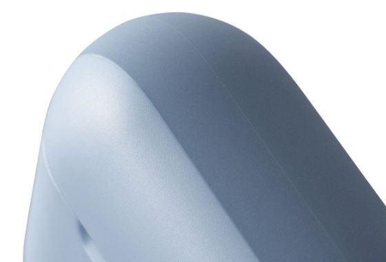 シリコン素材より強く耐久性に優れたTPU(熱可塑性ポリウレタン)素材を使用しています。