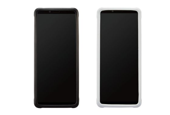 伸縮して様々なスマートフォンにフィットするシリコンバンパーです。