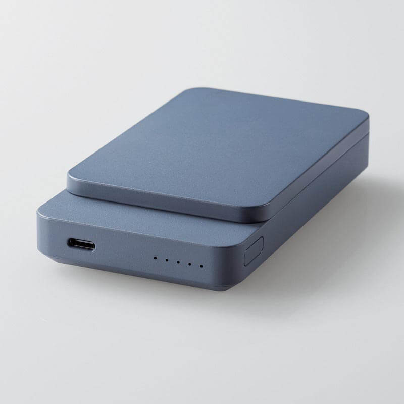 充電ポートにはUSB Type-C(USB-C)端子を採用