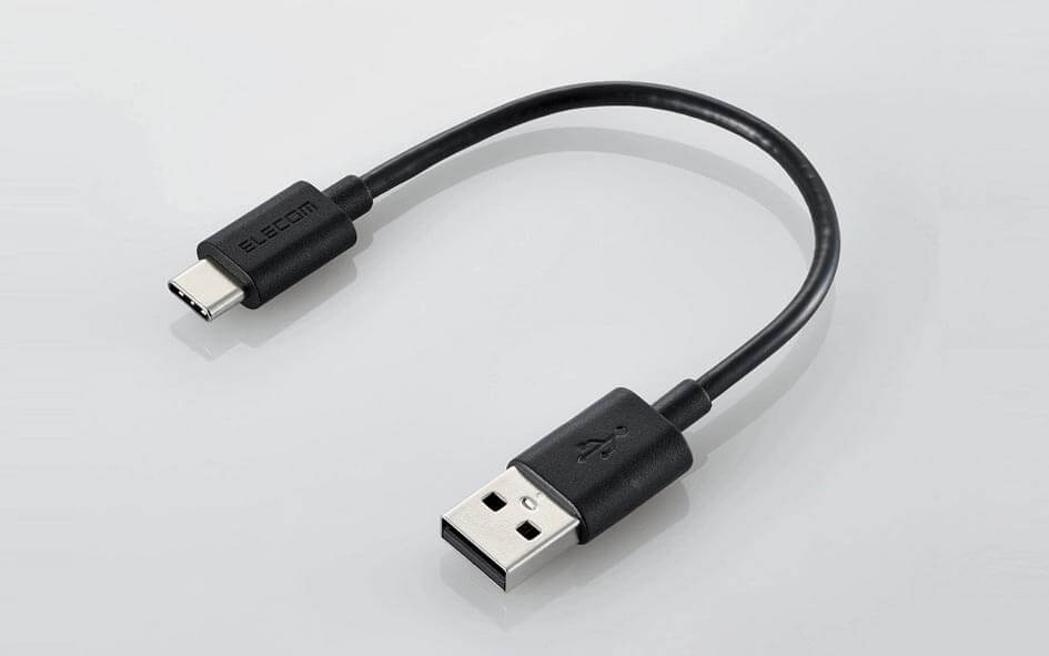 USB-A to USB Type-C充電ケーブルが付属