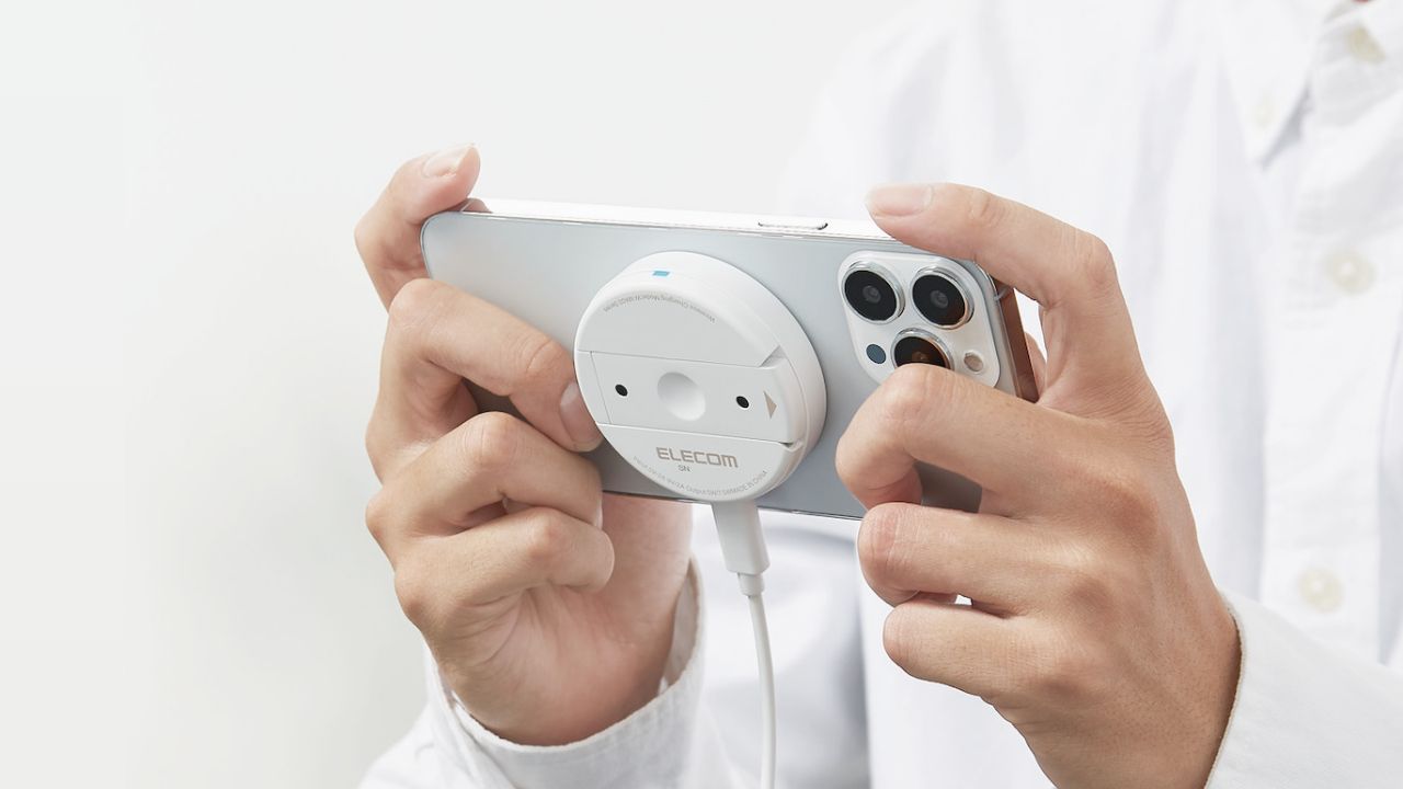 ワイヤレス充電しながらiPhone操作可能