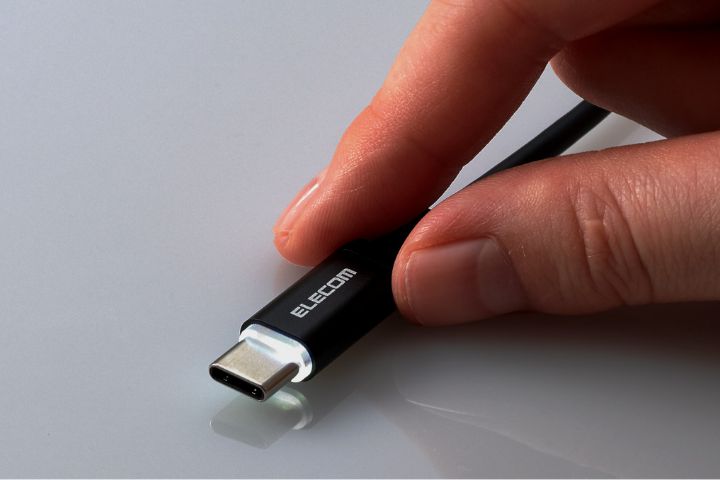 USB Type-Cコネクター LEDライト点灯イメージ