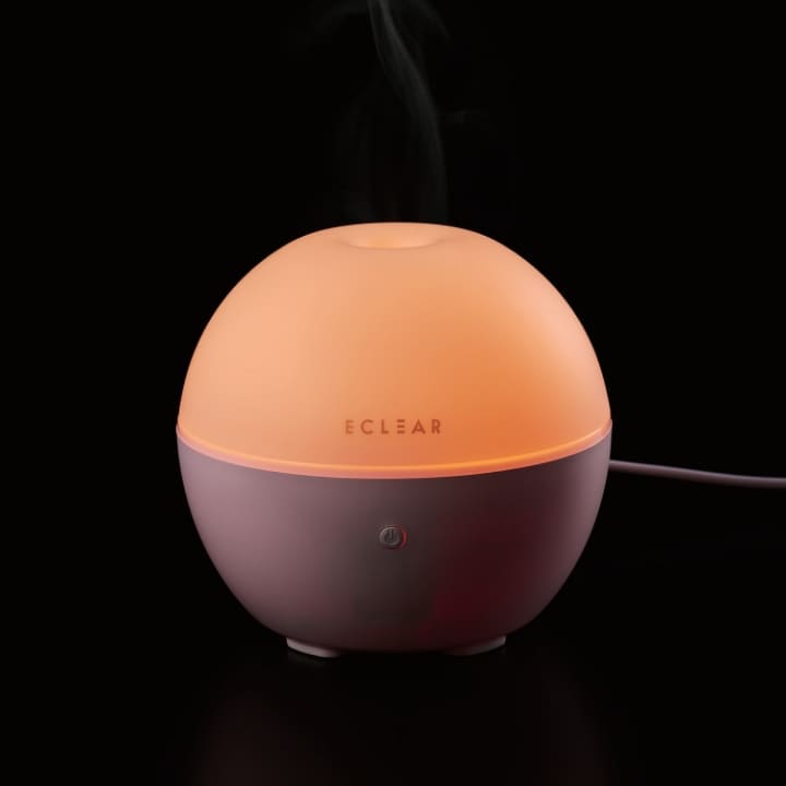 キャンドルのようなゆらめきを演出するLEDライト付き