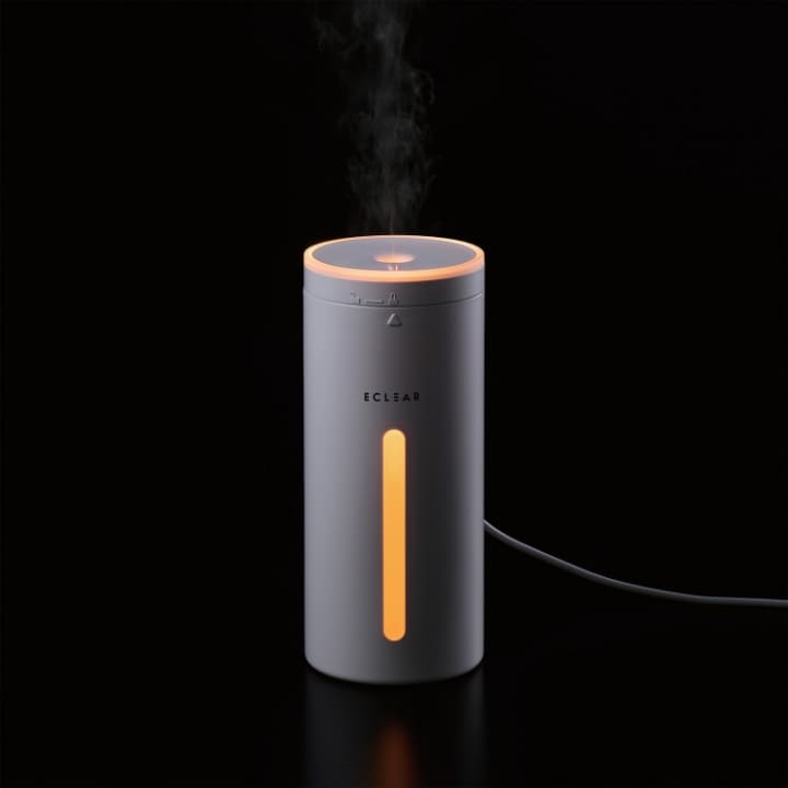 キャンドルのようなゆらめきを演出するLEDライト付き