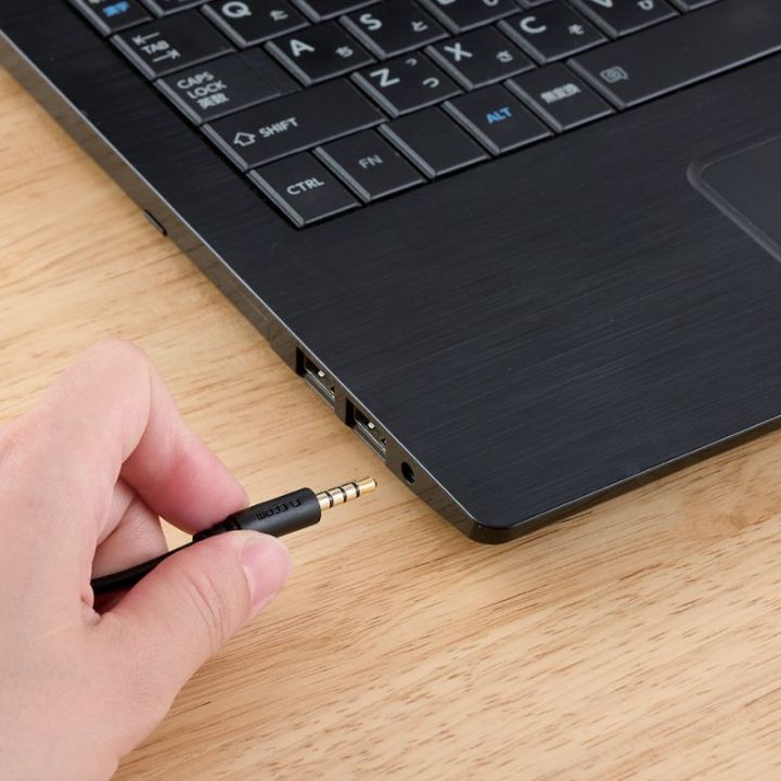 タブレット、パソコンでもそのまま使用できる直径3.5mm4極ミニプラグタイプ