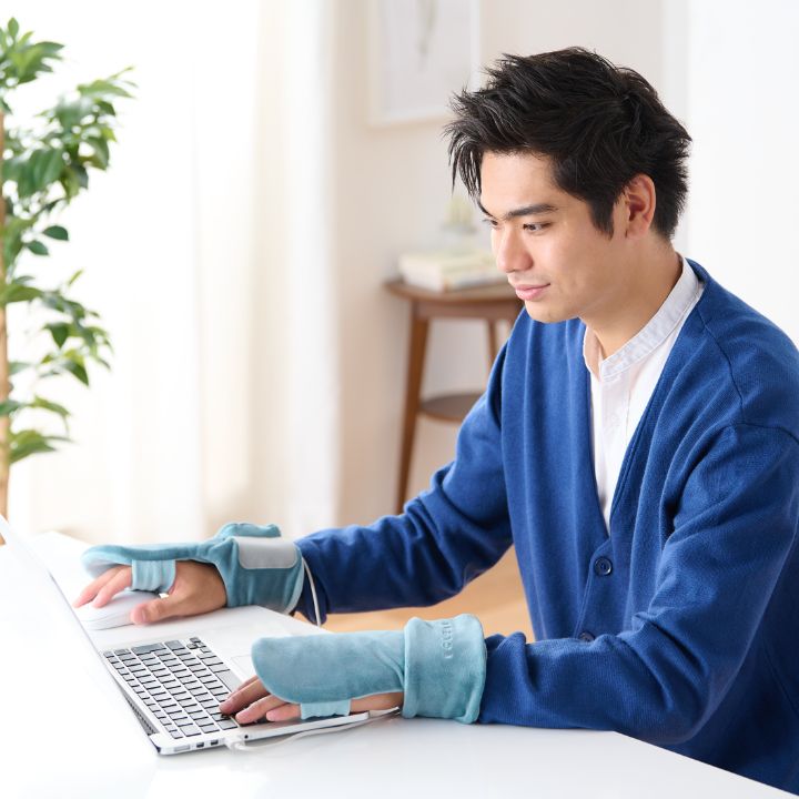 最大温度は約47℃で、寒さがこたえる冬場はもちろん、冷房による冷えが気になる夏にも、指先や足先など末端の冷えにアプローチします