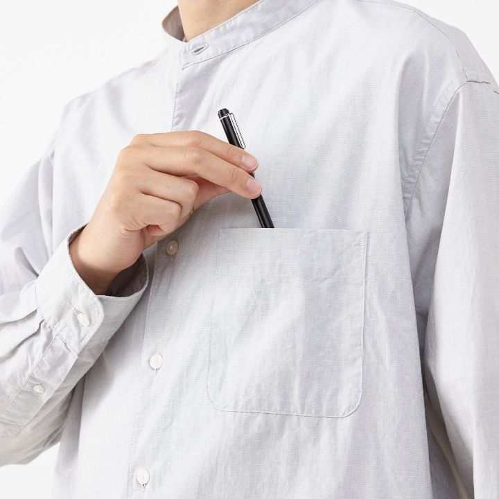 交換用のペン先を本体内部に収納できるタッチペン