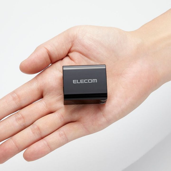 スマートフォン、タブレットなどを超高速充電できるUSB-AC充電器