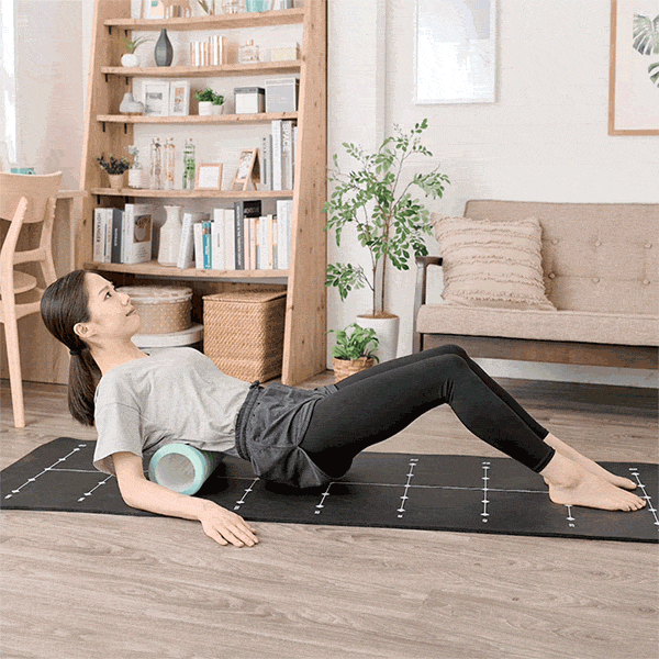 体重を乗せて転がしても滑りにくい、全面ノンスリップ加工