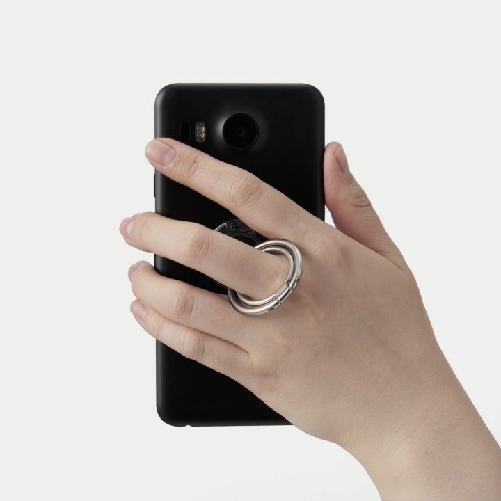 リングは360度回転するので、持ち方にあわせて自由に角度調節ができます
