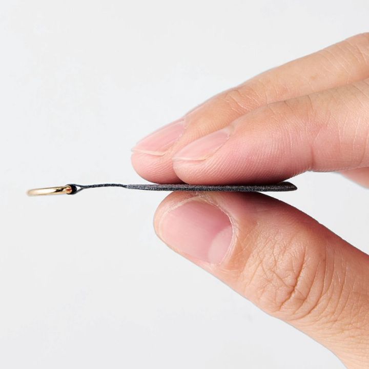 0.6mmの薄型のストラップシート