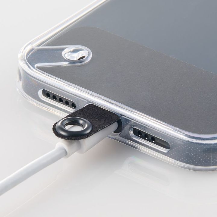 スマートフォンとケースの間に挟むだけでストラップホールを追加できる「ストラップホールシート」