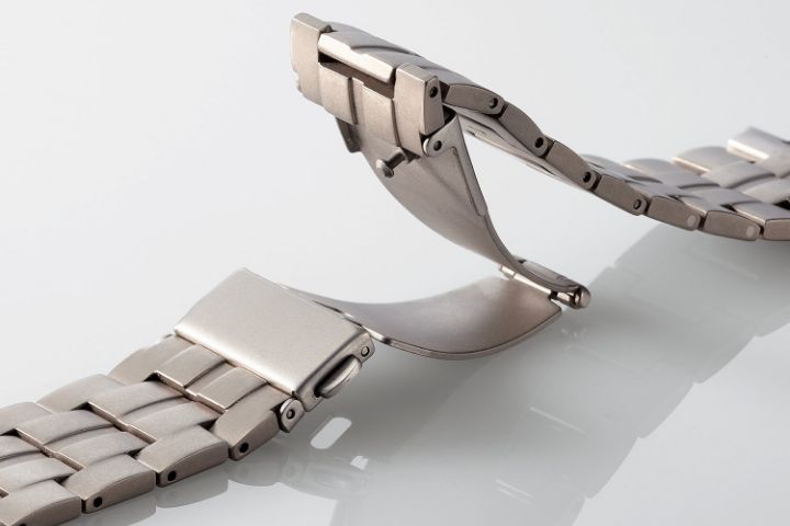 Apple Watch Ultraと一体感のあるチタンバンドです。