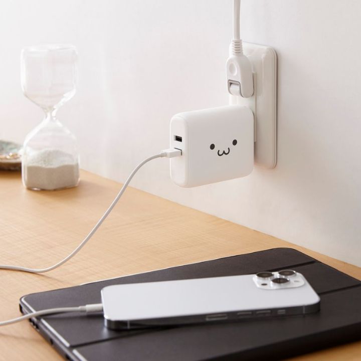 2in1タイプのAC充電器一体型モバイルバッテリー