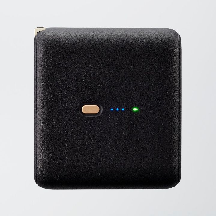 2in1タイプのAC充電器一体型モバイルバッテリー