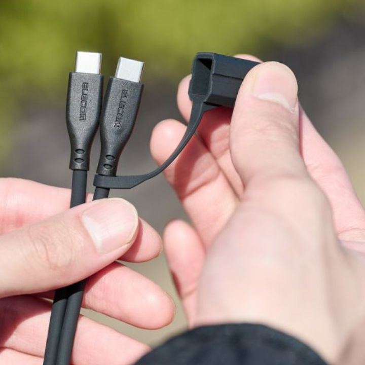 バッテリー本体にケーブルホルダーが付いているから、ケーブル忘れを防止できる！