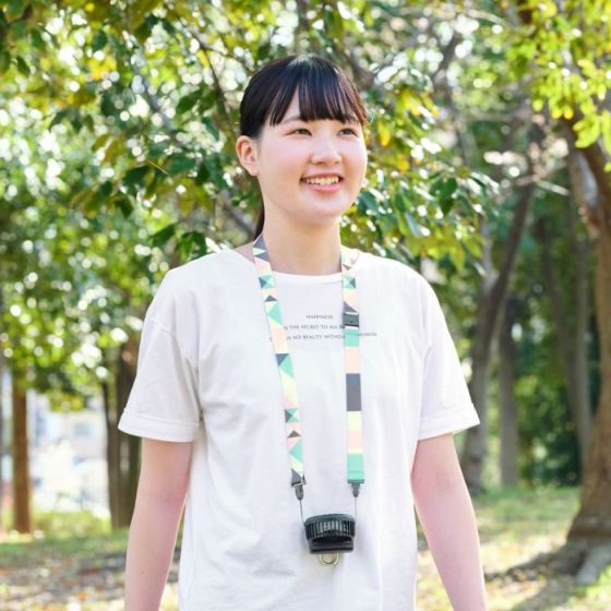 手のひらサイズの充電式ハンズフリーファンミニ