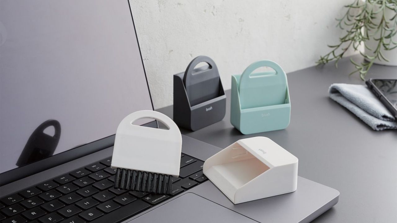 ピタッとくっつく、マグネット内蔵ちりとり＆デスクブラシ
