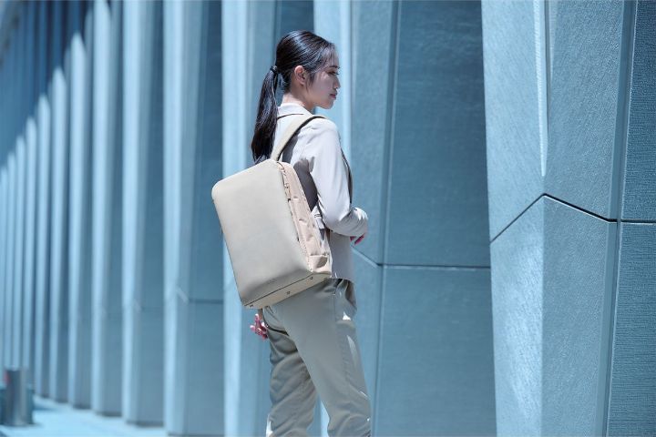 ビジネスバックをもっと軽やかに！高い機能性と無駄のないデザインにこだわったバッグを新発売