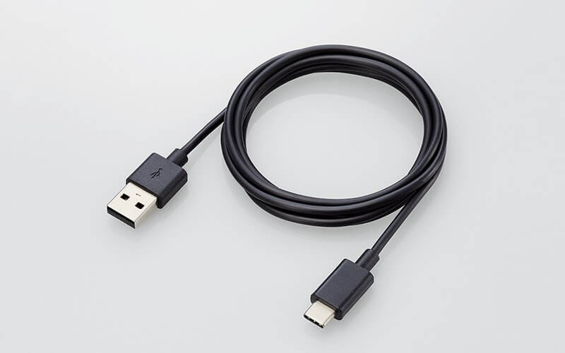 USB-A - USB Type-Cの電源用ケーブルが付属