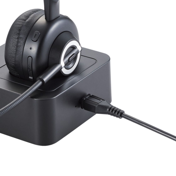 オーバーヘッドタイプのBluetoothヘッドホン