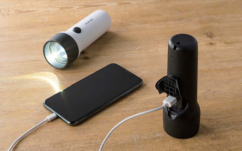 懐中電灯とモバイルバッテリーの2Way