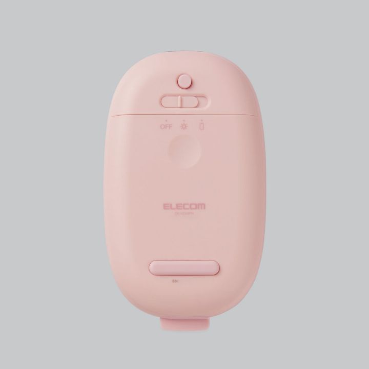 USB-Aポートを搭載&単3形乾電池が4本で使用可能