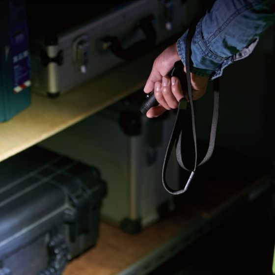 これひとつで懐中電灯、LEDランタン、防災救助笛になる