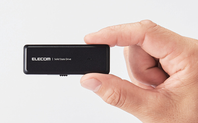 USBメモリーサイズの軽量コンパクト