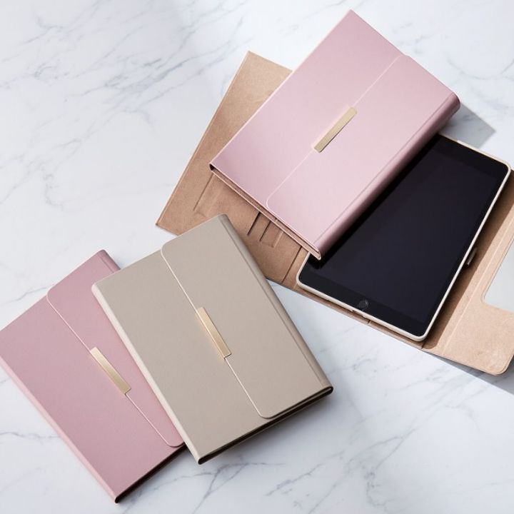 「&me」シリーズのiPad用三つ折り型のフラップケース