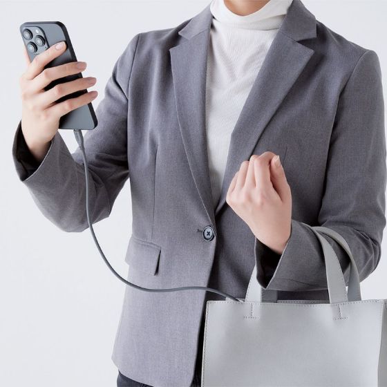 スマートフォンもパソコンも、これ一本で高速充電が可能