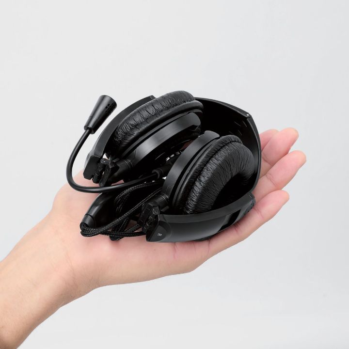 しっかりと音声を聞き取れる「両耳オーバーヘッドタイプ」で適度な遮音性のある＜アラウンドイヤー型＞