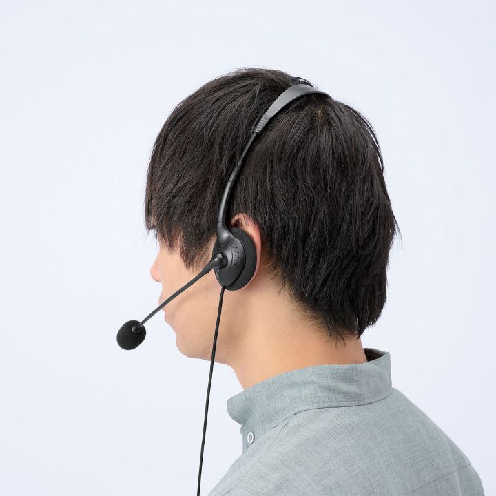 しっかりと音声を聞き取れる「両耳オーバーヘッドタイプ」で圧迫感が少ない軽快な装着感の＜オンイヤー型＞
