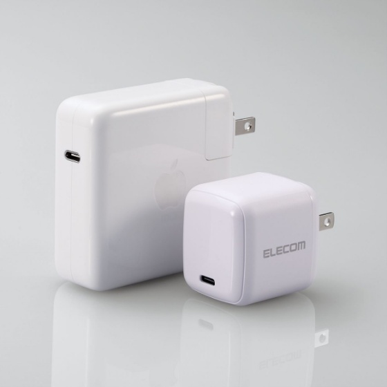 USB Power Delivery対応の高出力65W USB AC充電器